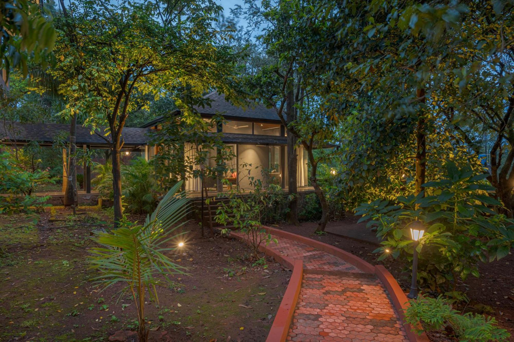 Saffronstays The Glasshouse, Panchgani - Beautiful Glass Villa For Couples Zewnętrze zdjęcie