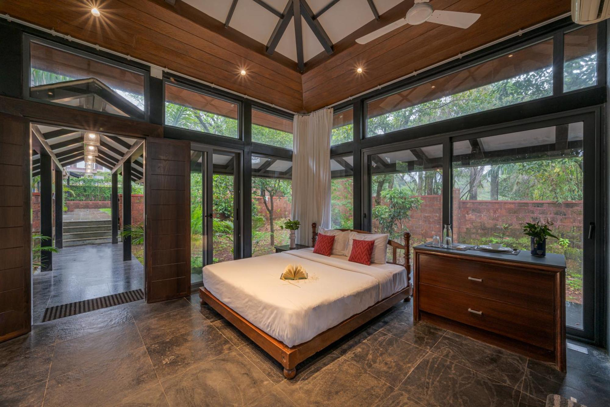 Saffronstays The Glasshouse, Panchgani - Beautiful Glass Villa For Couples Zewnętrze zdjęcie